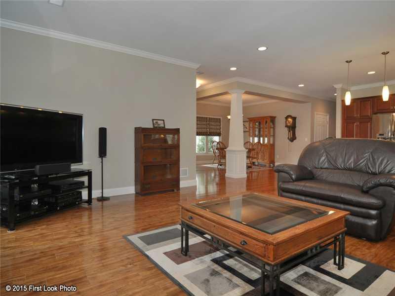 15 Evan Way, South Kingstown, RI 02881 MLS 1086600 Lila Delman