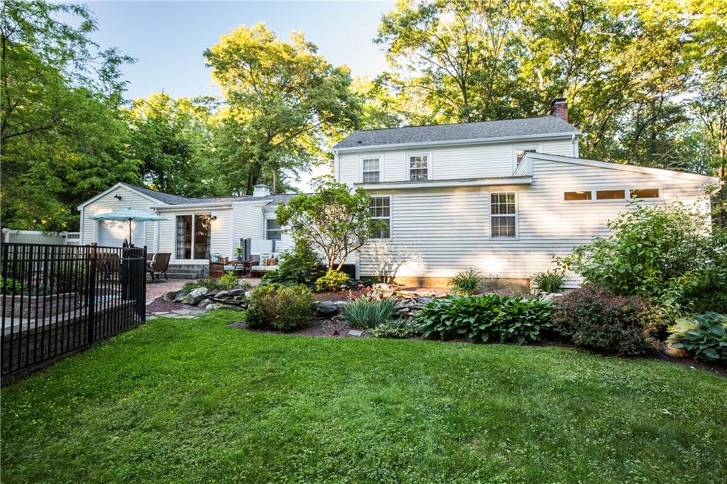 15 Maplecrest Drive, Smithfield, RI 02828 MLS 1164050 Lila Delman