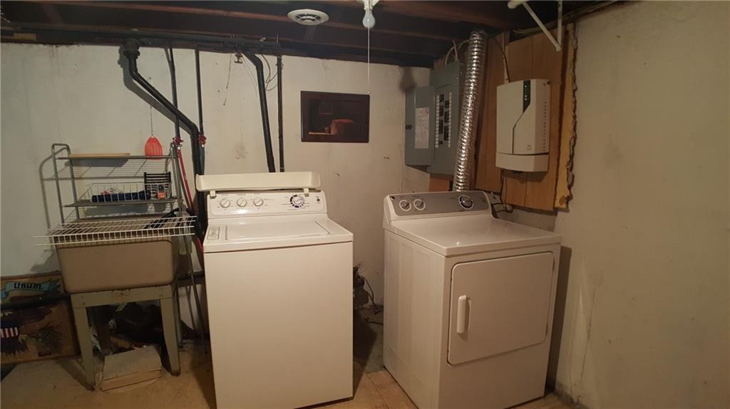 60 Atlantic Avenue, North Providence, RI 02904 MLS 1171464 Lila Delman