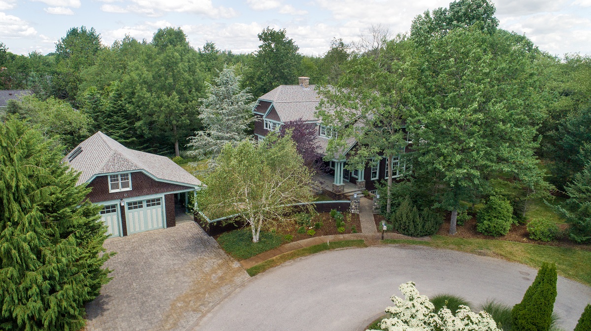 HOME IN HIGHLAND MEADOW SELLS FOR 1.65M Lila Delman