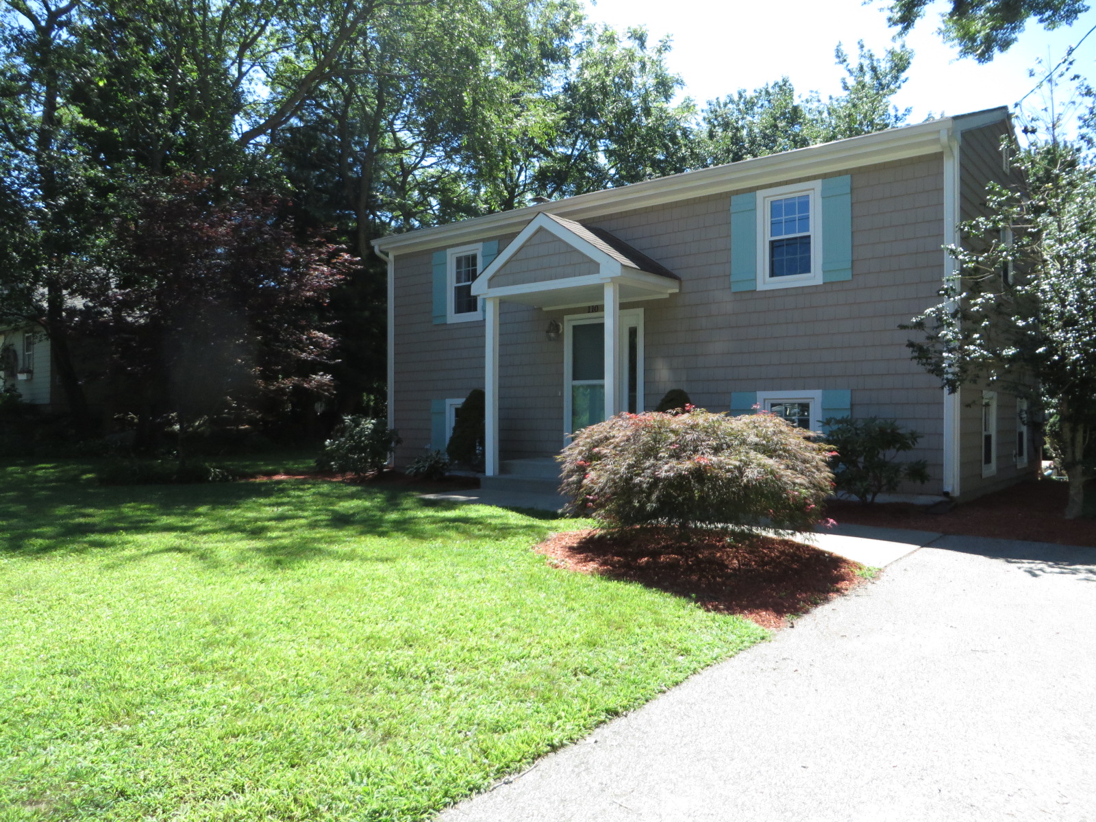 110 Conanicus Road, Narragansett, RI 02882 Lila Delman