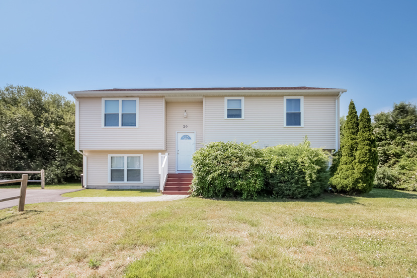 20 Newport Lane Narragansett RI 02882 Lila Delman