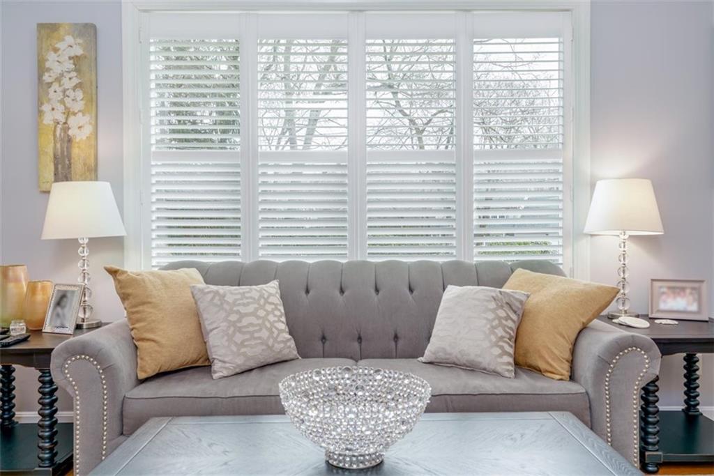 311 Middle Road, East Greenwich, RI 02818 MLS 1272983 Lila Delman