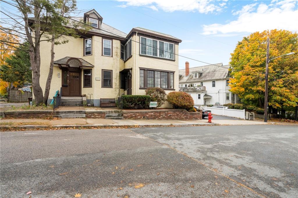 41 Homestead Road, Unit2, Woonsocket, RI 02895 MLS 1274758 Lila