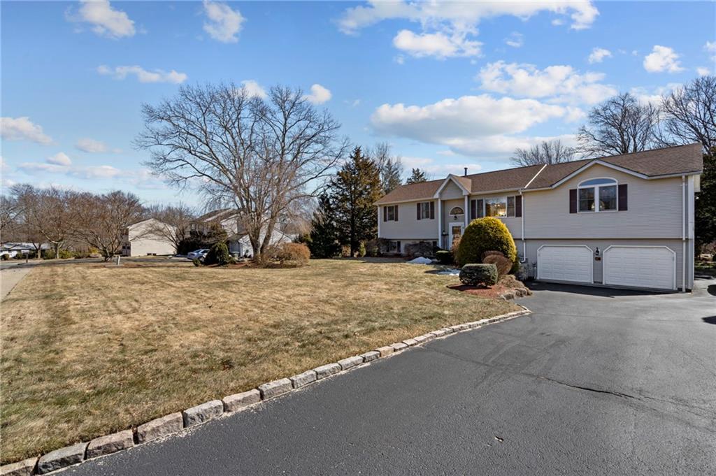 6 Hunters Crossing Drive, Coventry, RI 02816 MLS 1277194 Lila Delman