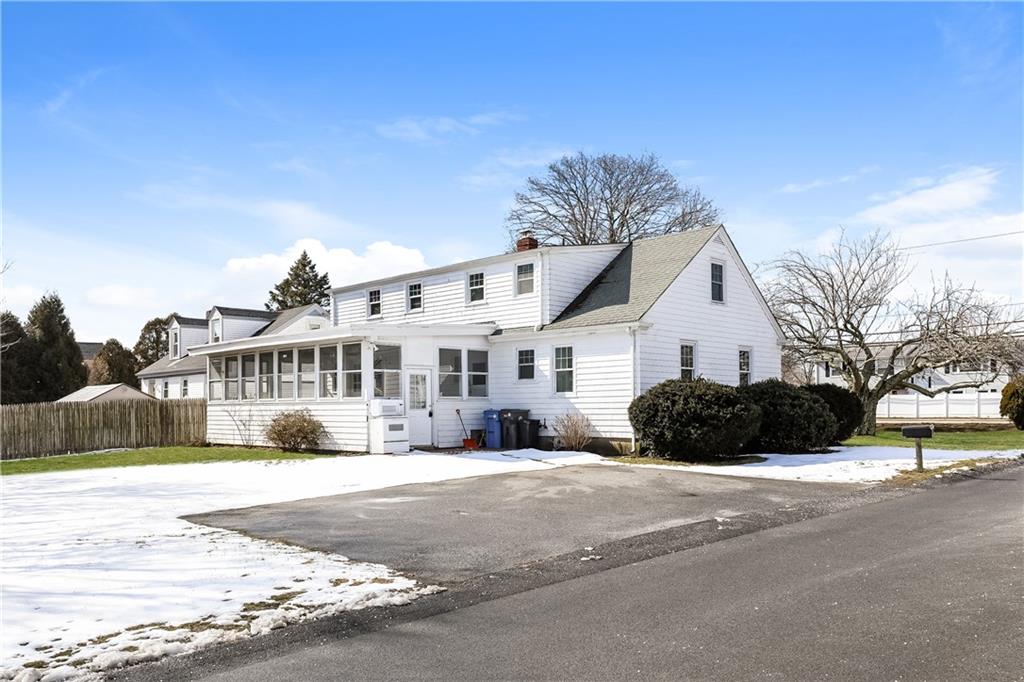 1581 West Main Road, Middletown, RI 02842 MLS 1277371 Lila Delman
