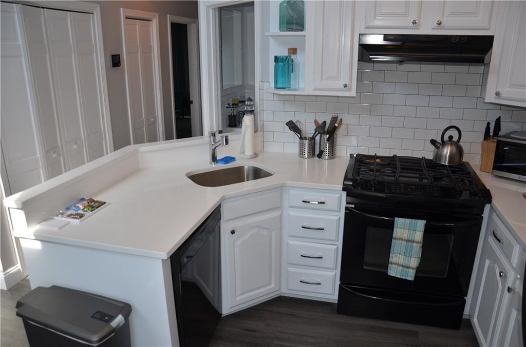 90 Wolcott Avenue, Middletown, RI 02842 MLS 1278180 Lila Delman