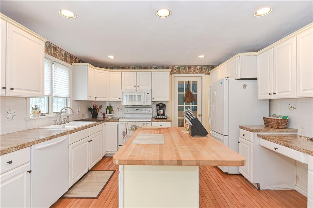 17 Wickham Road, North Kingstown, RI 02852 MLS 1281973 Lila Delman