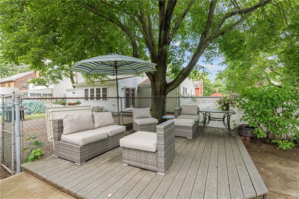 201 Lakedell Drive, Warwick, RI 02818 MLS 1283199 Lila Delman