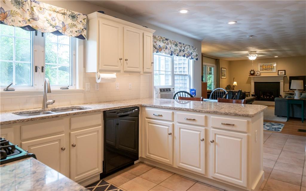 241 Compton View Drive, Middletown, RI 02842 MLS 1286456 Lila Delman