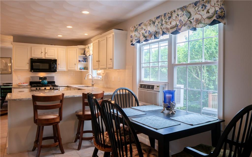 241 Compton View Drive, Middletown, RI 02842 MLS 1286456 Lila Delman