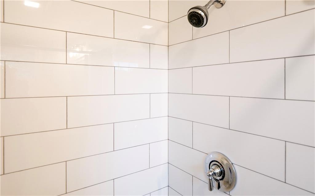 241 Compton View Drive, Middletown, RI 02842 MLS 1286456 Lila Delman