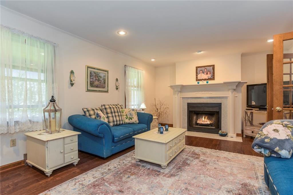 39 Anna Farm Road W, No Stonington, CT 06359 MLS 1288246 Lila Delman