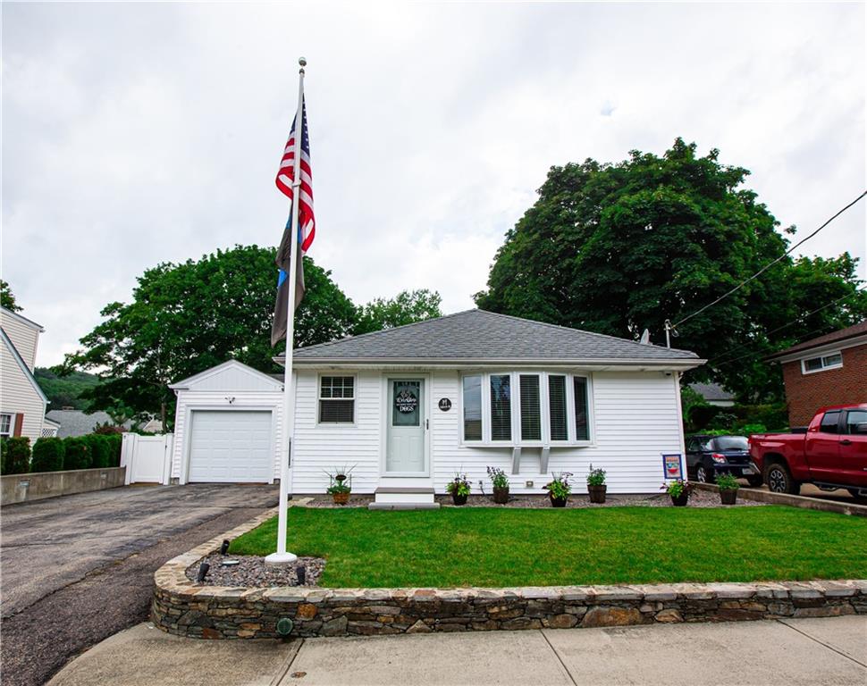 19 Intervale Road, West Warwick, RI 02893 MLS 1288279 Lila Delman