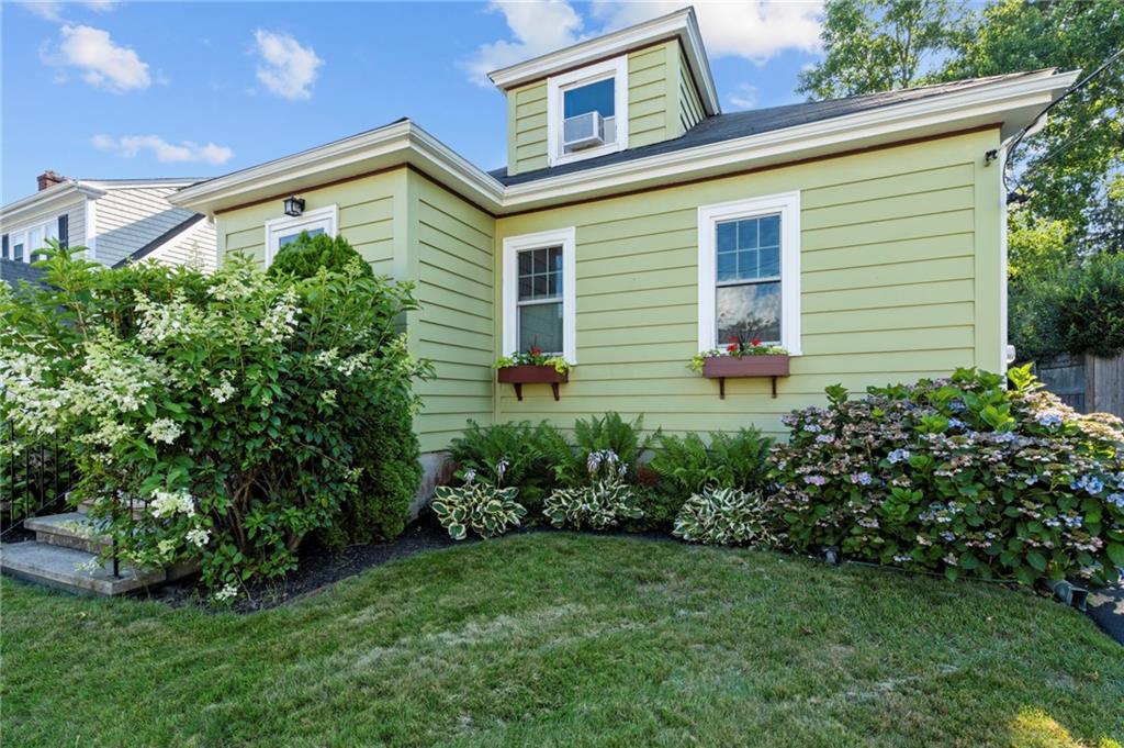 21 Whitwell Avenue, Newport, RI 02840 MLS 1289692 Lila Delman