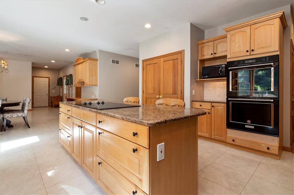 49 Pine Glen Drive, North Kingstown, RI 02852 MLS 1293296 Lila Delman