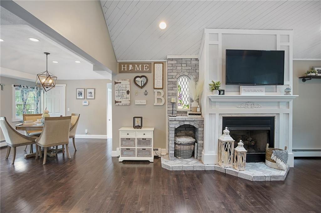 12 Thunder Trail, Cranston, RI 02921 MLS 1293757 Lila Delman