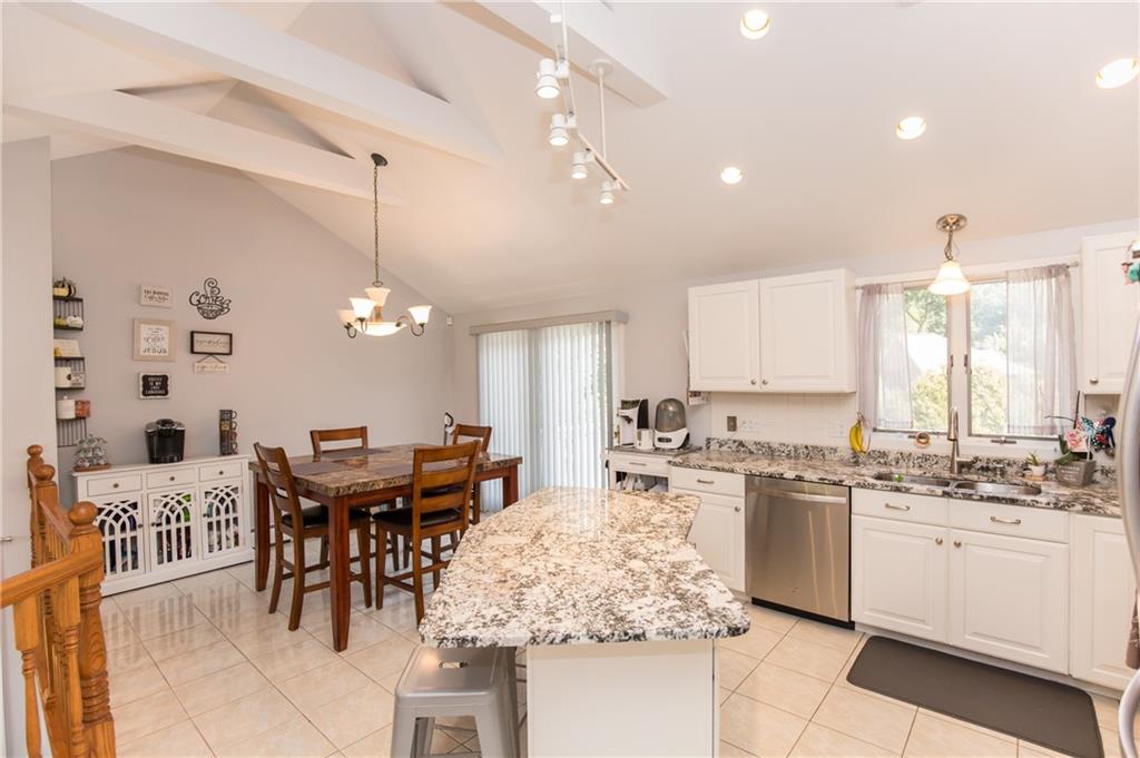 101 Tomahawk Trail, Cranston, RI 02921 MLS 1294475 Lila Delman