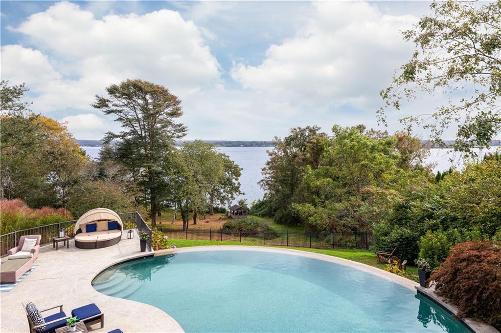 378 Vanderbilt Lane, Portsmouth, RI 02871 MLS 1294514 Lila Delman