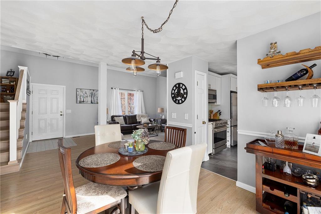 20 Hunters Crossing Drive, Coventry, RI 02816 MLS 1298163 Lila Delman