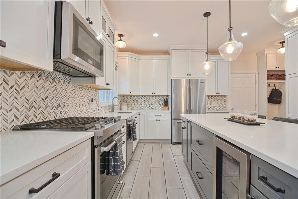 24 Arbor Drive, Coventry, RI 02816 MLS 1299315 Lila Delman