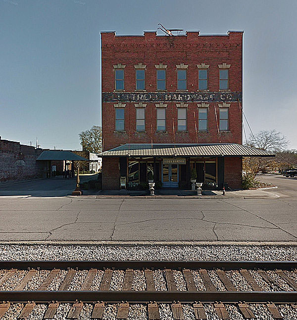 LILEKS (James) Main Street on Google Street View