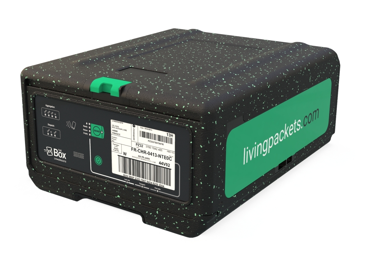 This box with an E Ink shipping label can be reused up to 1,000 times