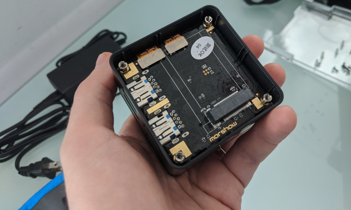 Chuwi LarkBox 2.4 inch mini PC review Liliputing