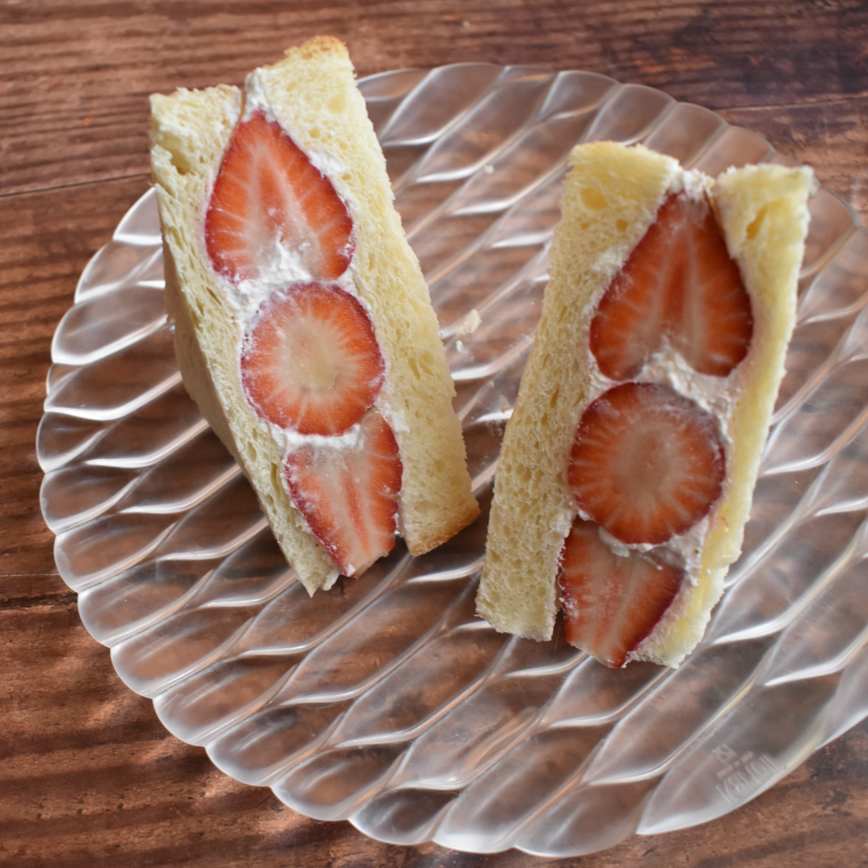Japanese Strawberry Sando recipe! A deliciously easy strawberry and