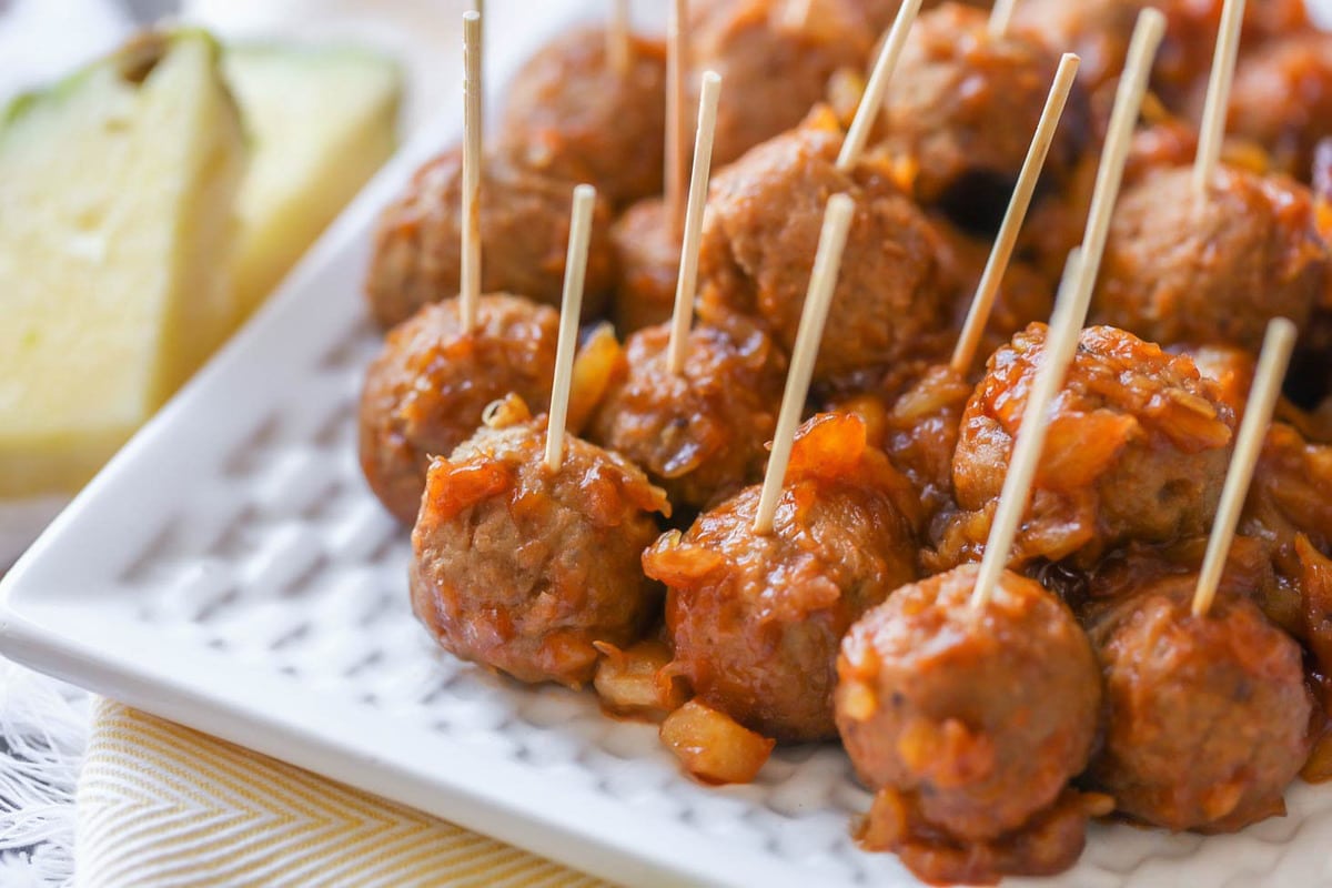 Pineapple Meatballs {Just 3 ingredients!} Lil' Luna