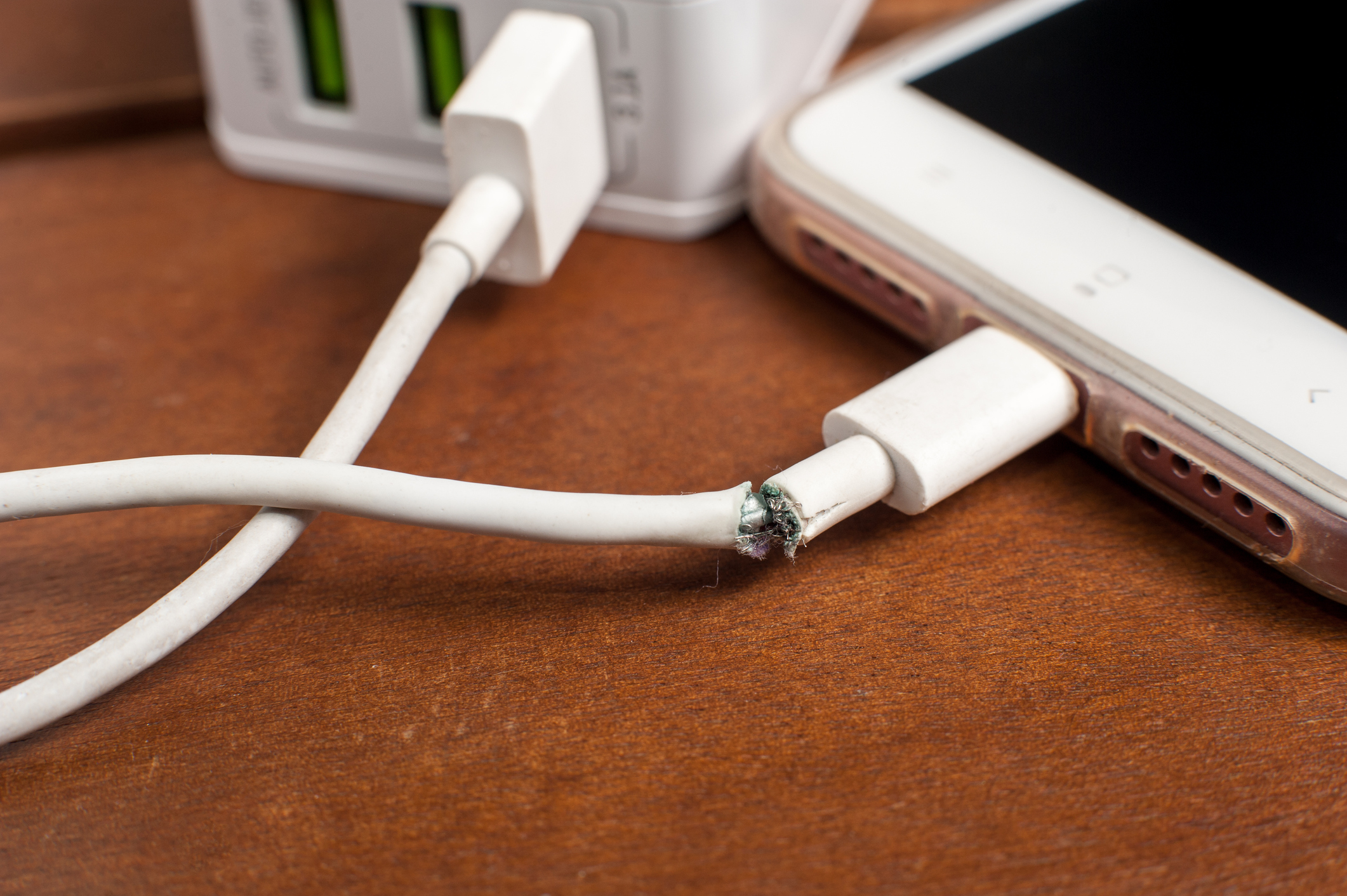 Câble de chargeur pour téléphone cassé ? La solution Sooba.fr liltie