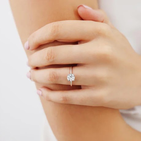 Tips for Buying an Engagement Ring with a Colored Stone