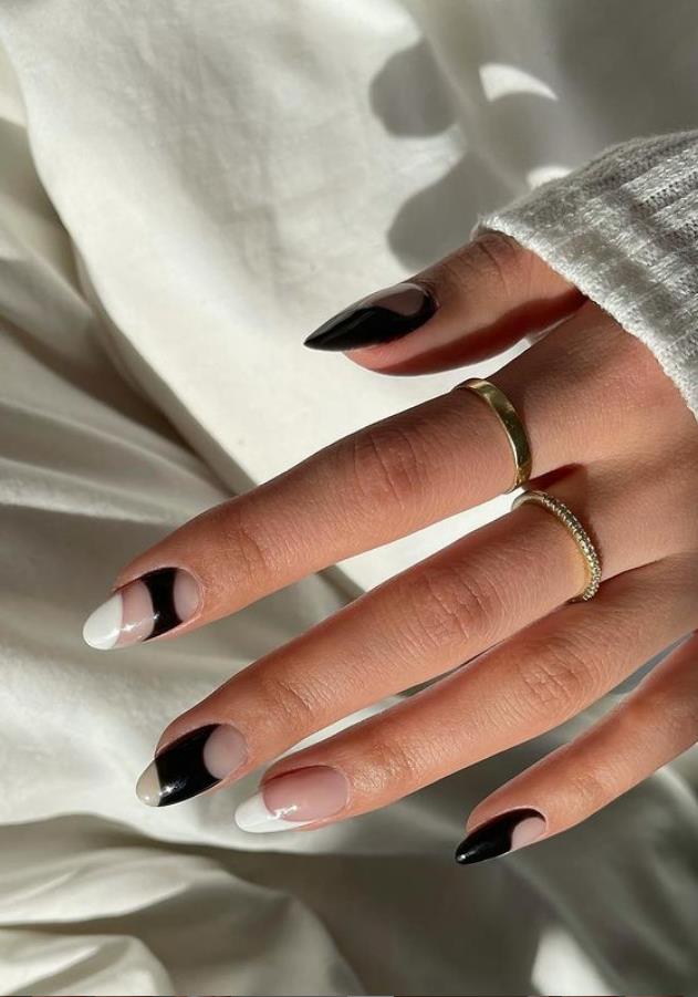 30 Amazing Almond Nail Design in May 2021