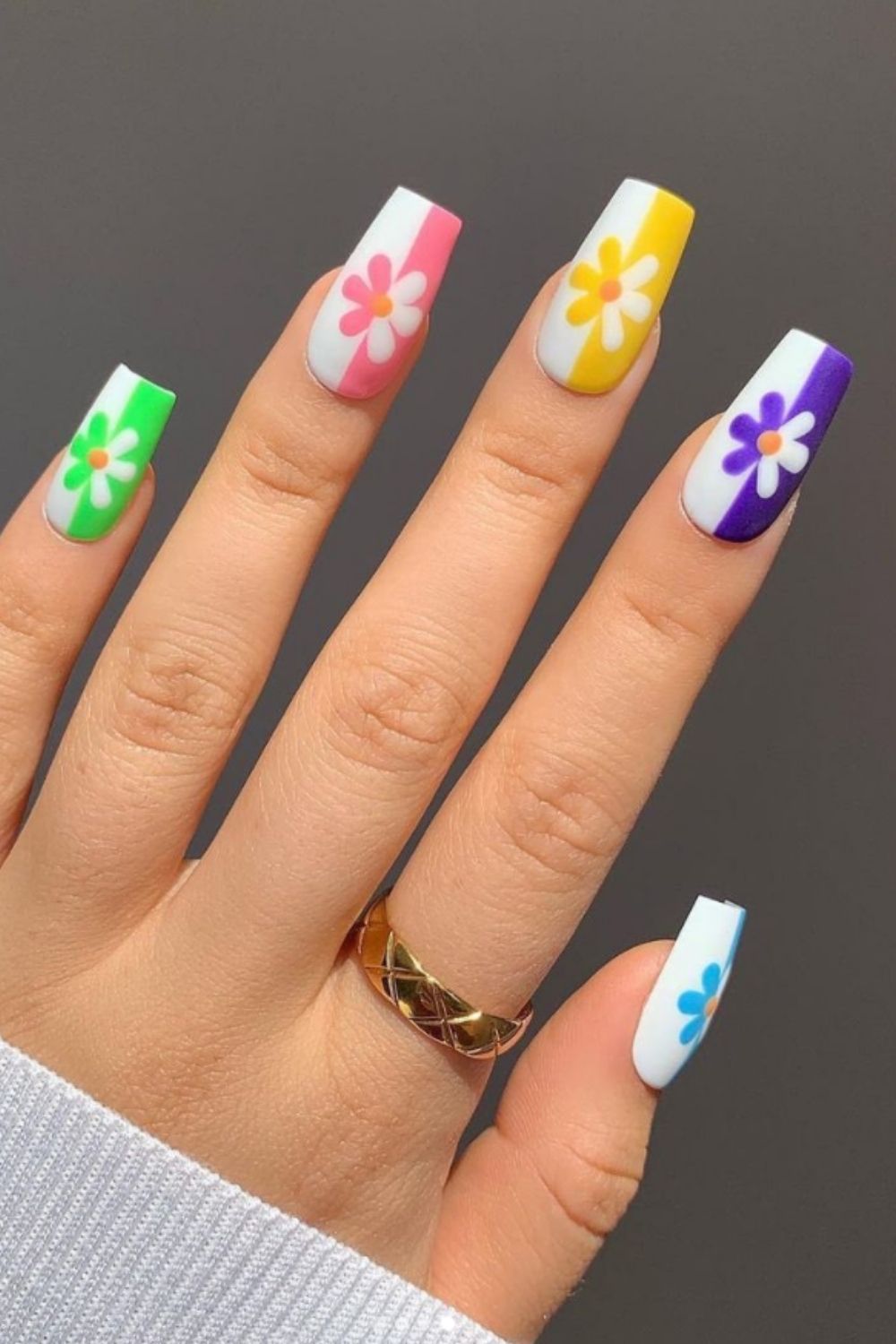 45 Beautiful Coffin Shaped Nail Art Designs for Summer Nails in 2021