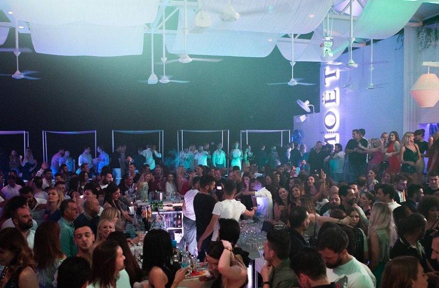 BedRoom Premium The Best Beach Bar in Limassol