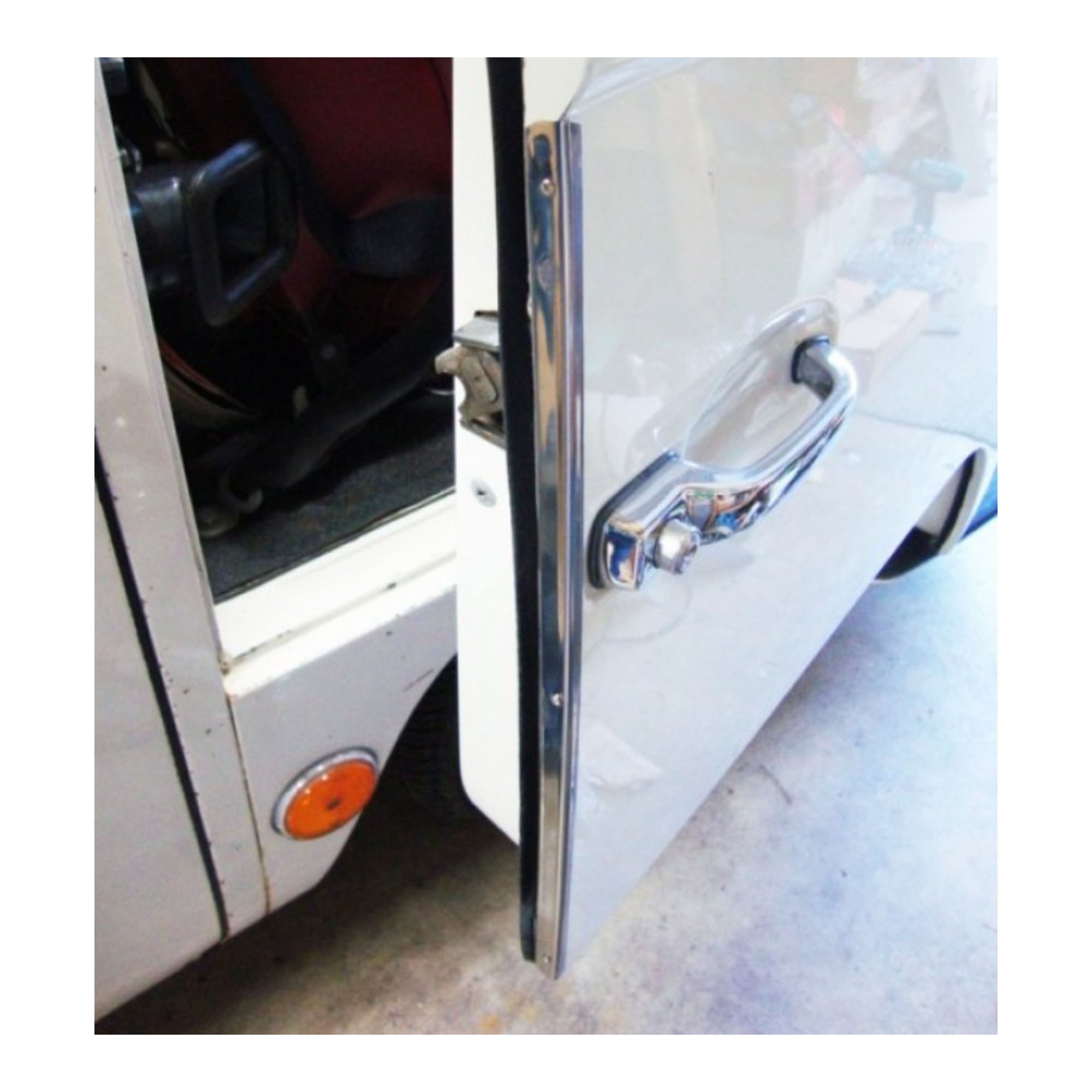 T2 Bay Window Front Door Edge Trims, Stainless Limebug