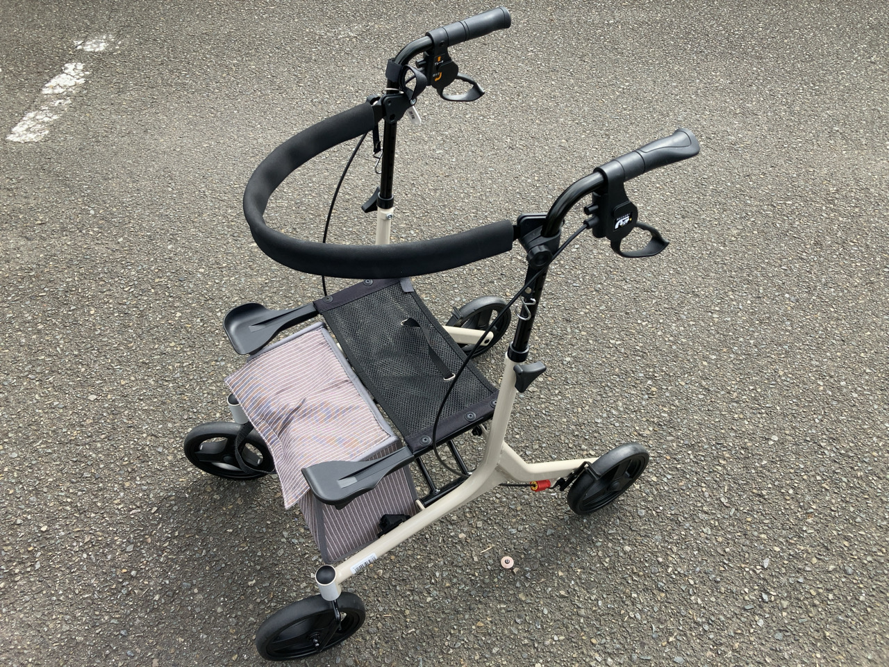 20231012「ショッピングターン」（静岡市 福祉用具 歩行器 レンタル） [公式]介護デザイン ライム