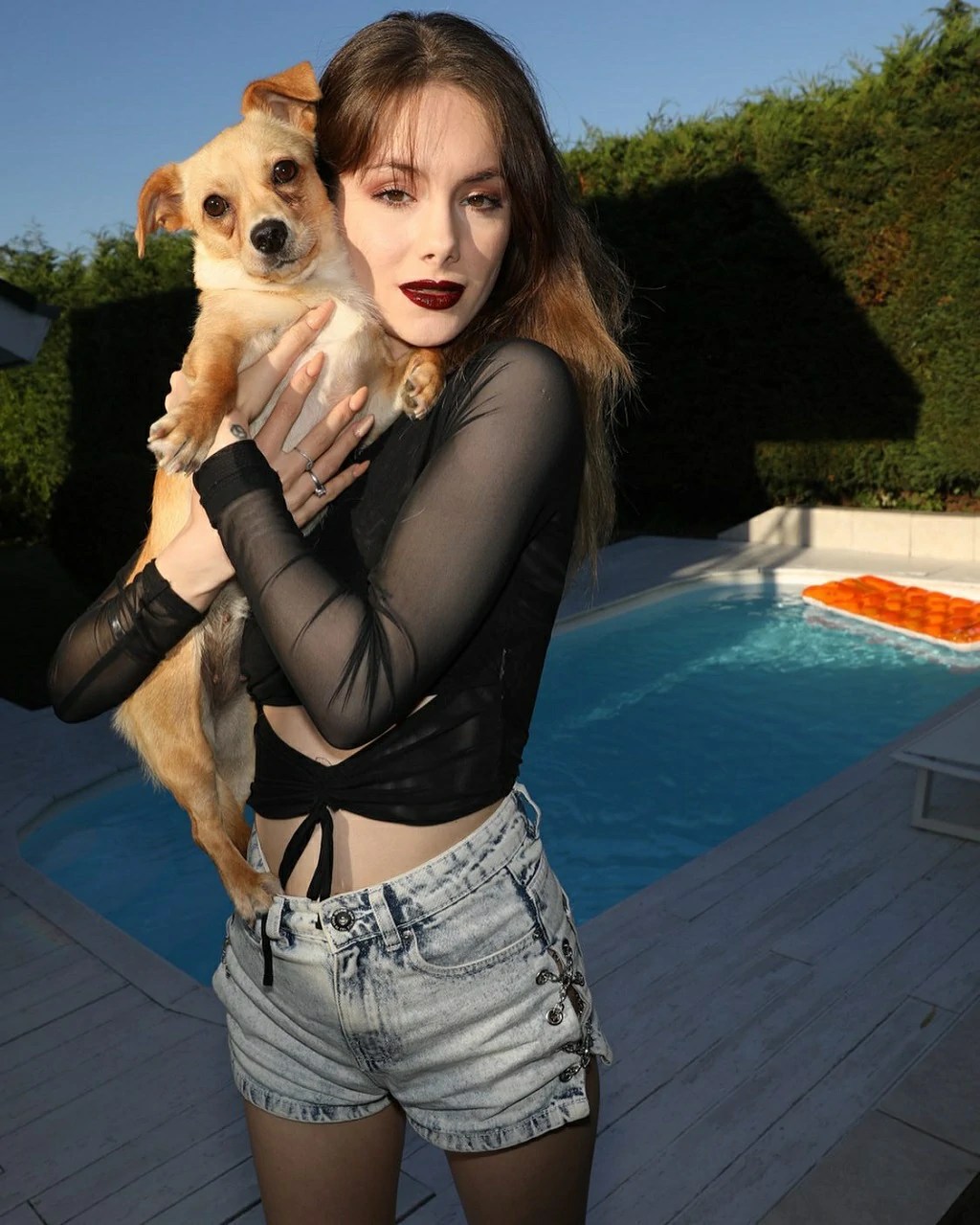 Liz Ocean Biography, Age, Wiki, Height, Net Worth, and career