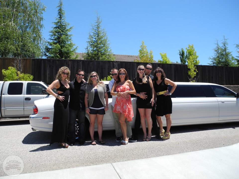 White Luxury Limousine Cal Limo online reservation