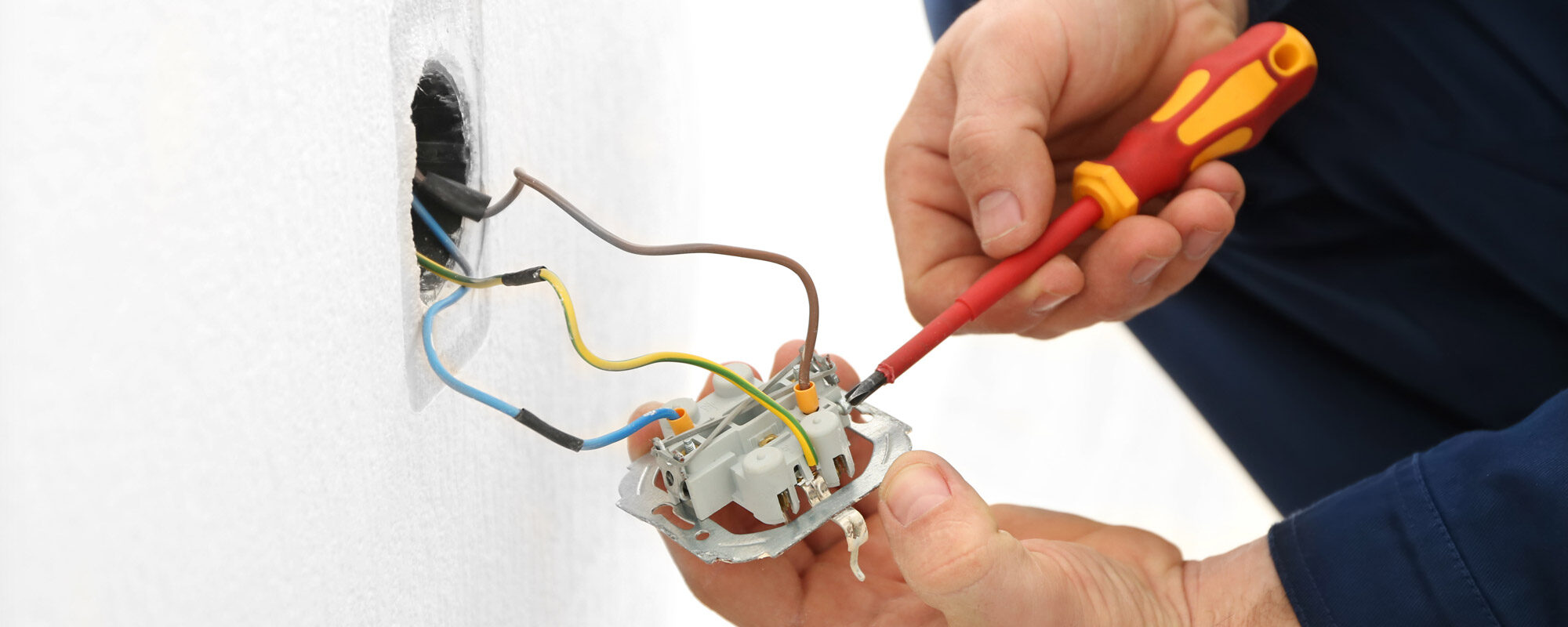 Local Licensed Electrician for Electrical Troubleshooting in