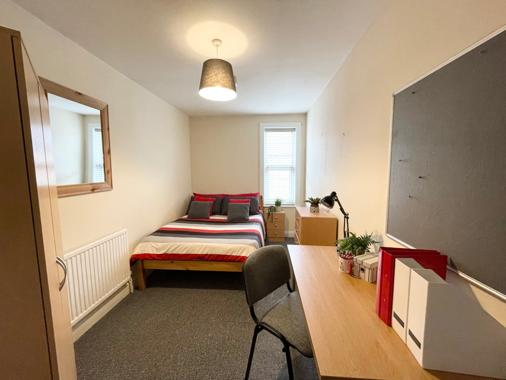 14 Dixon Street Lincoln Digs