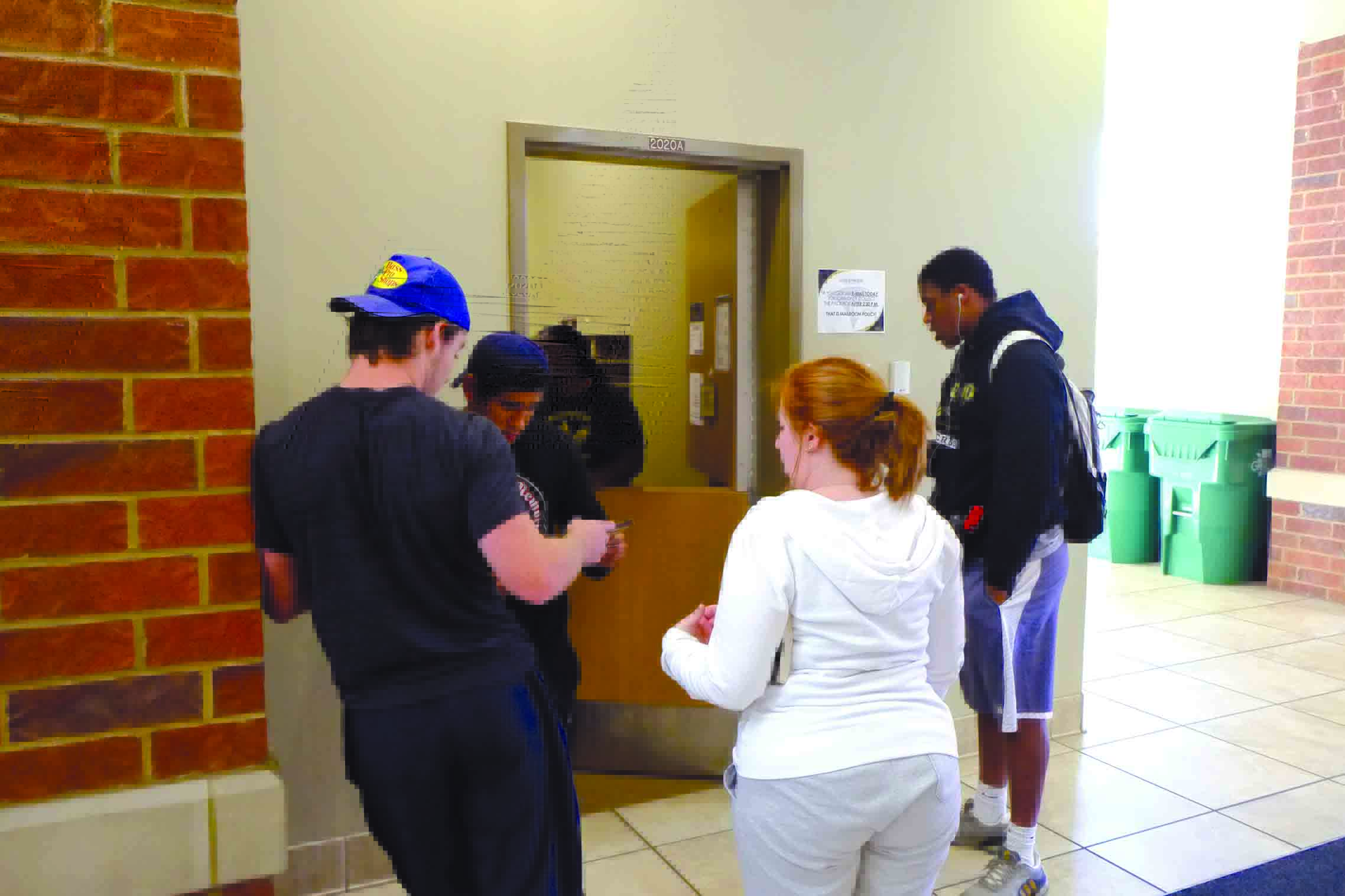 Outsourcing and dorm delivery proposed for campus mailroom Lindenlink