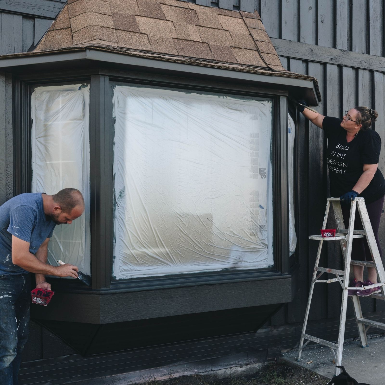 How to Paint Windows Black [Including vinyl exterior frames!] Lindi
