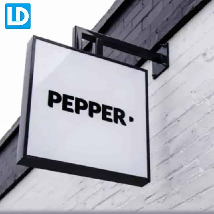 Square LED Light Box Illuminated Blade Projecting Sign Lindo Sign
