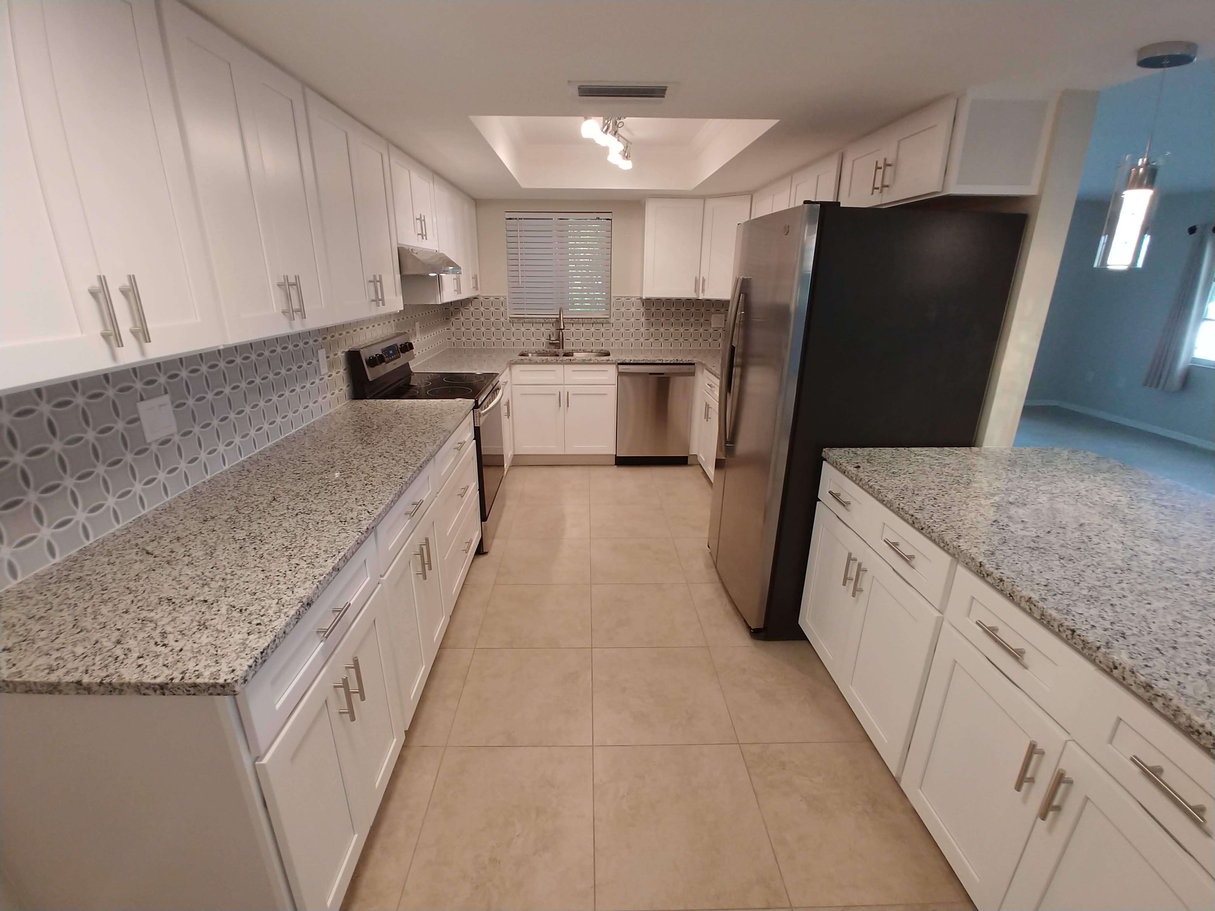 Baywood Colony Renovated Condo For Rent 2 Bed and 2 Bath