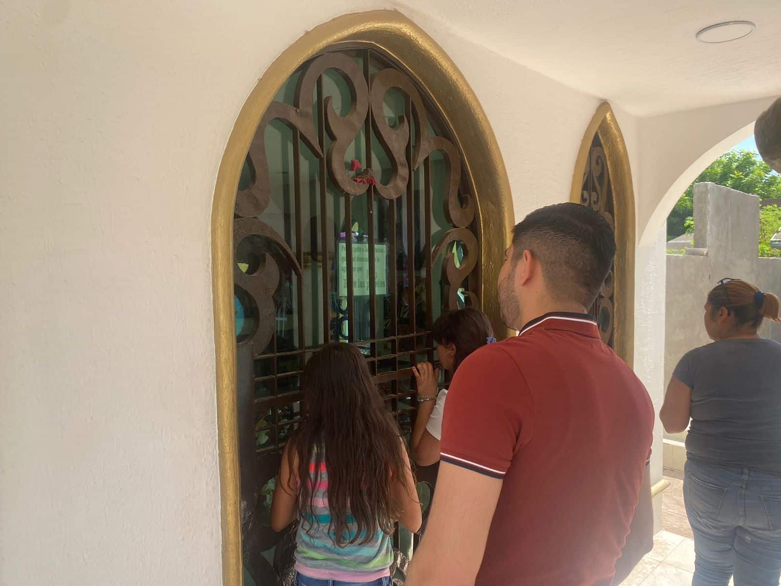 Adjuntos en la nota tumba (1) Línea Directa