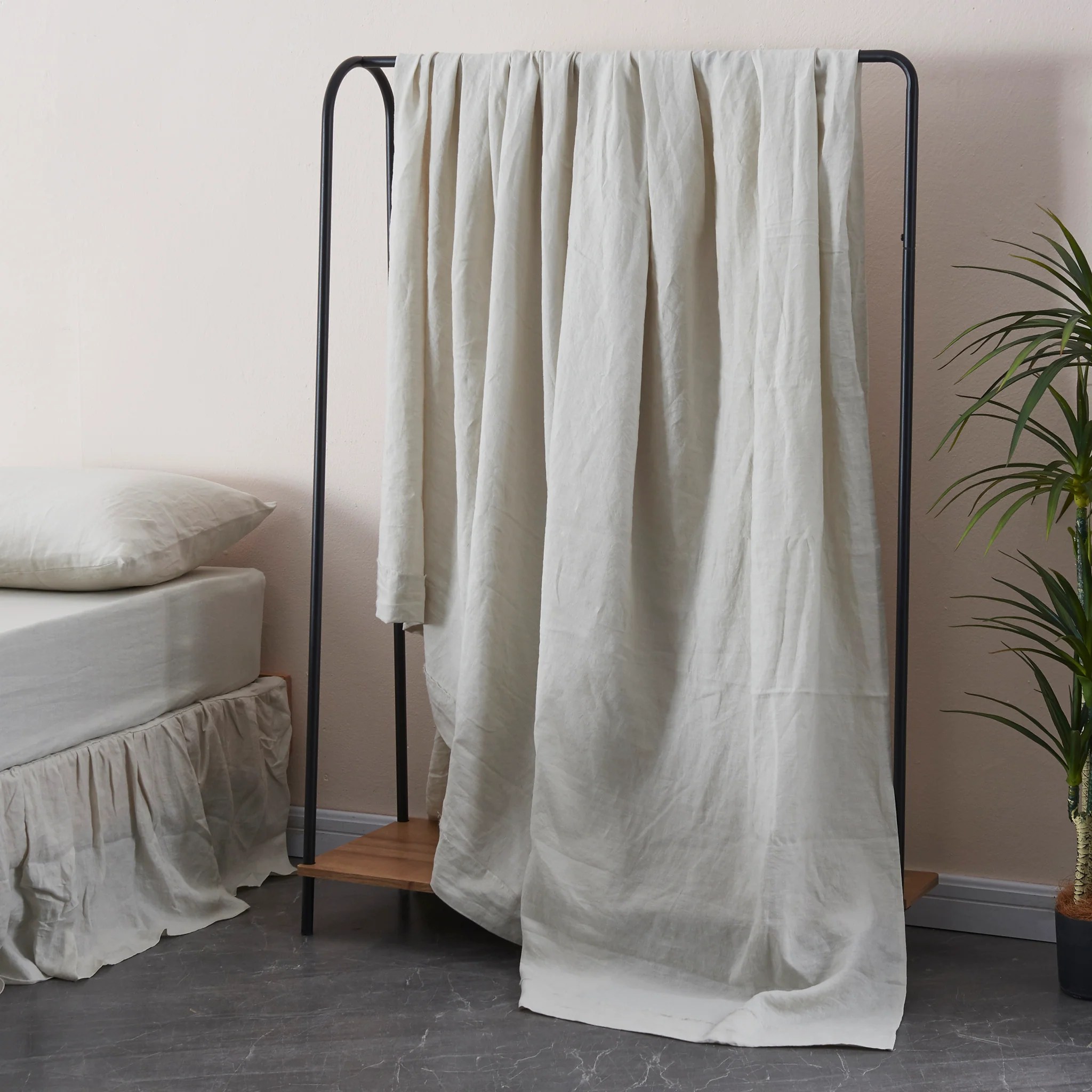 Linen vs. Cotton Bedding Linenforce