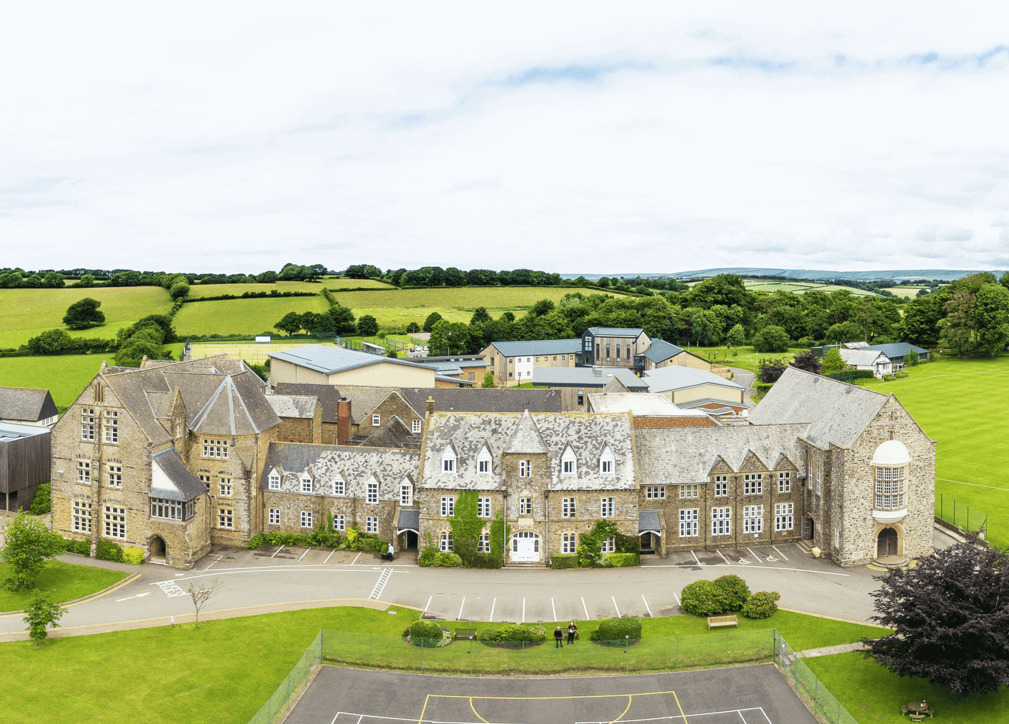 West Buckland School 介紹 LINKEDU 海外升學