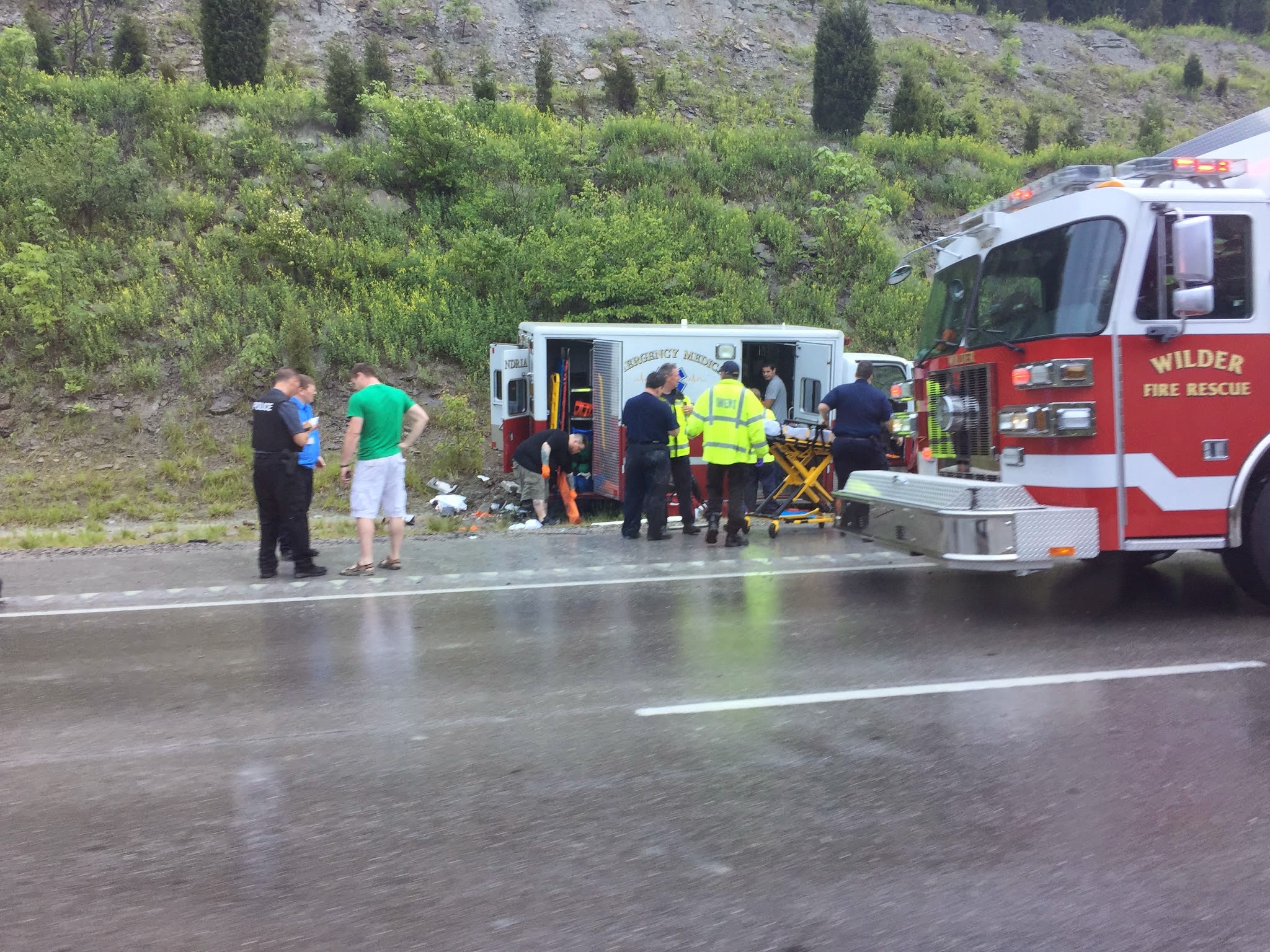 Alexandria Ambulance Transporting Patient Crashed on 471 LINK nky