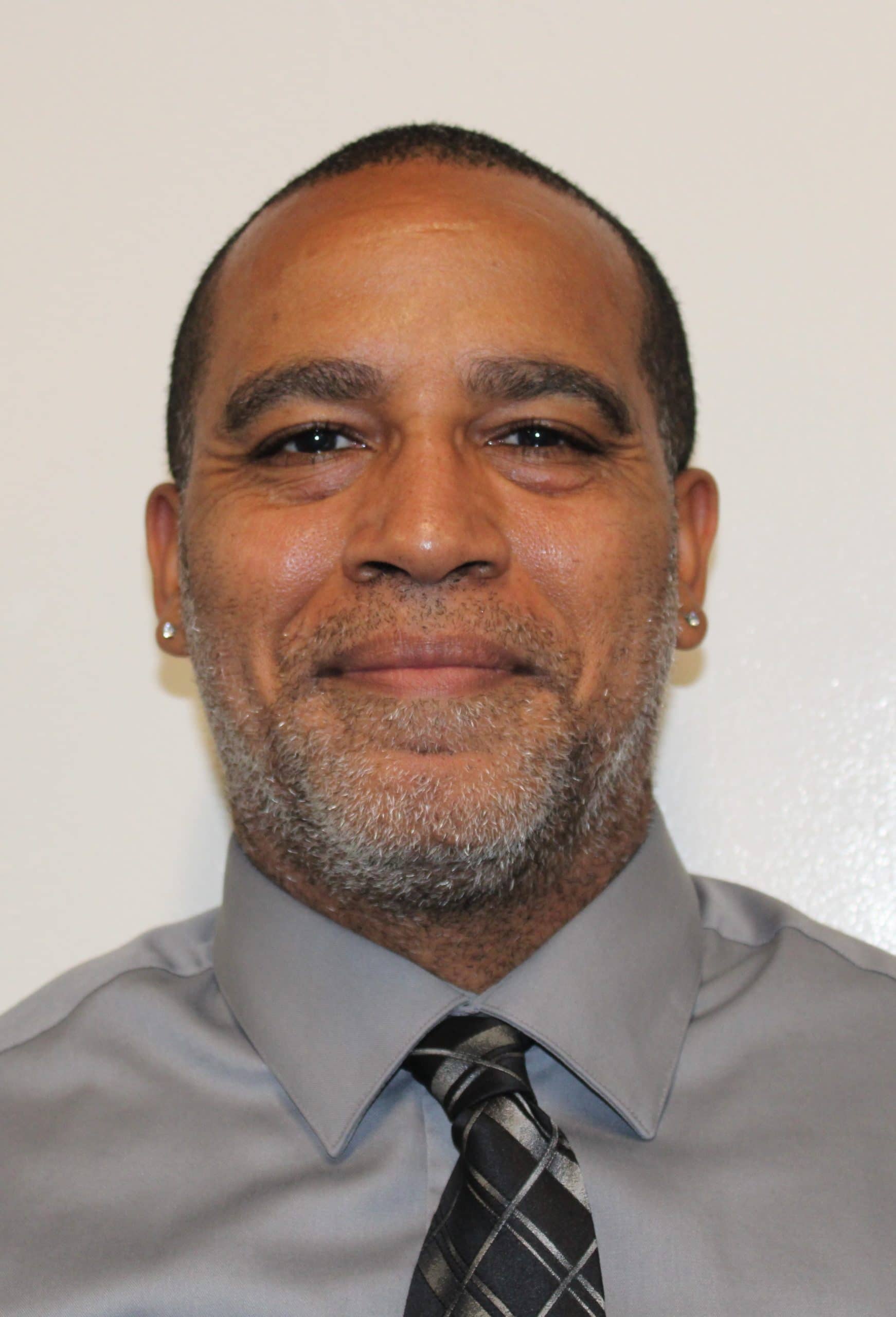 Turner Returns to Covington as Holmes Middle Principal LINK nky